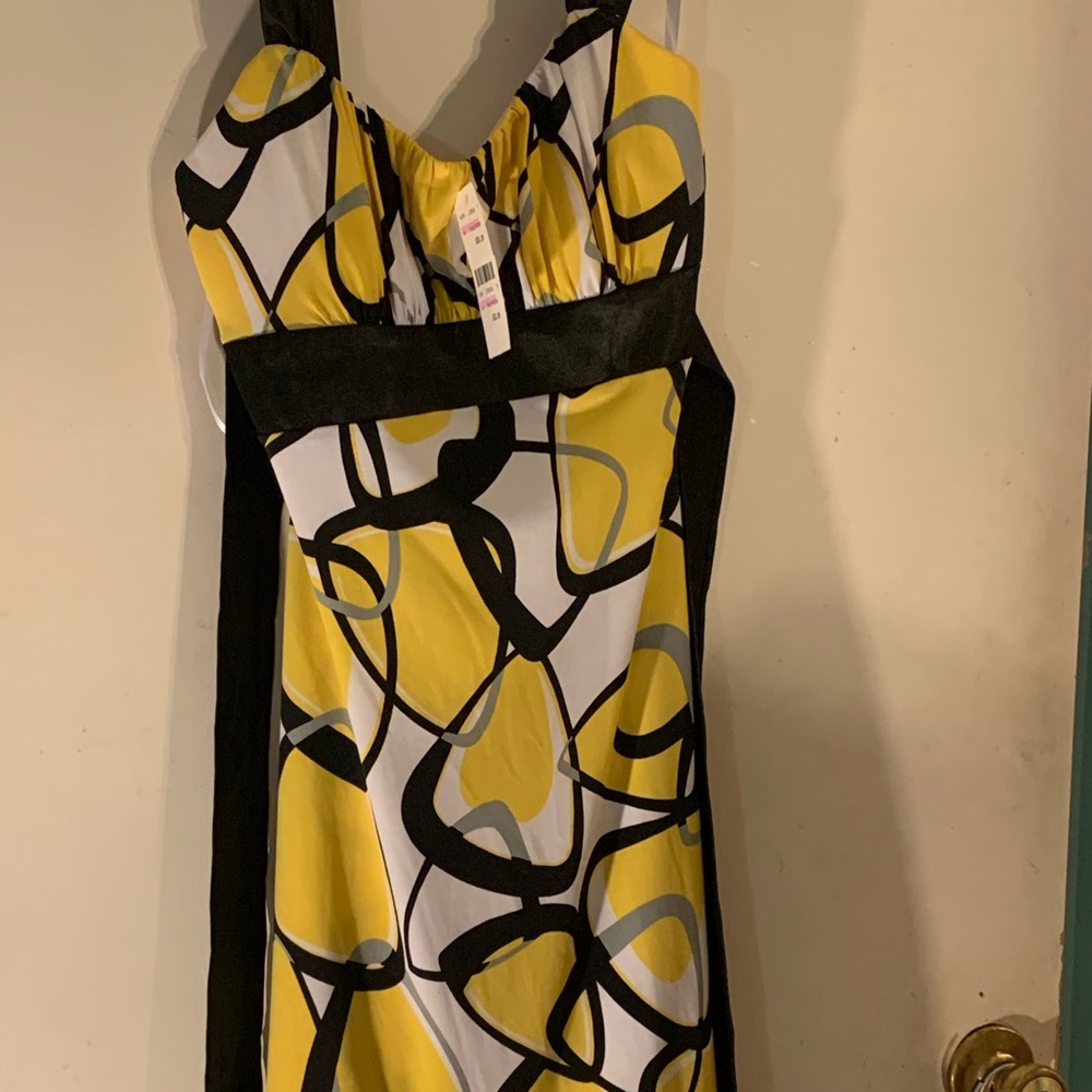 Yellow, black & white sleeveless sundress